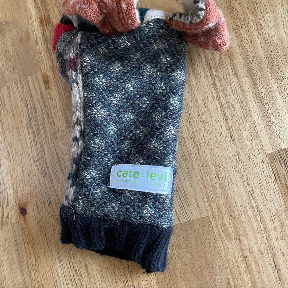 Cate & levi hand puppet - Picture 2 of 2